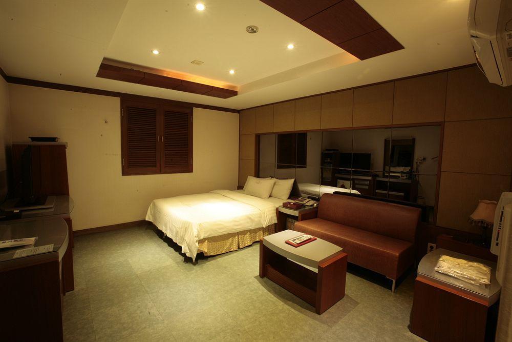 Reborn Suwon Silkroad Hotel Luaran gambar