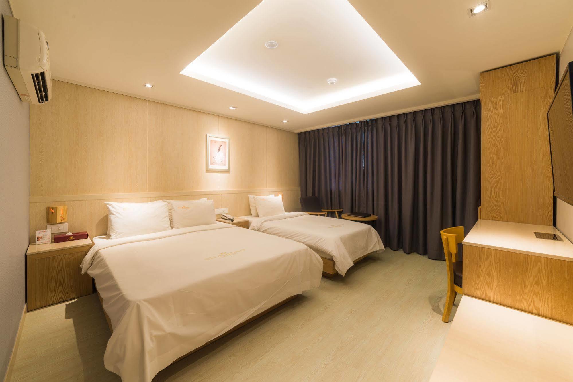 Reborn Suwon Silkroad Hotel Luaran gambar